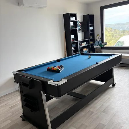 Rostalana Villa *
